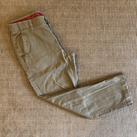 Under Armour Khaki Pants (Classic Fit) - Picture 1 of 5